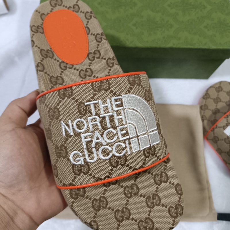 G*u*i slippers